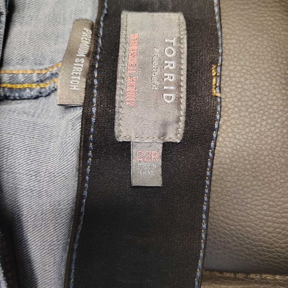 Torrid Classic Blue Bombshell Skinny Jeans Size 22R - Picture 3 of 7